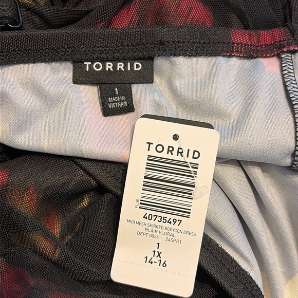 BNWT MIDI mesh Torrid Shirred bodycon dress - Picture 2 of 2